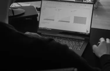 Caso studio sito web sanitario per una clinica medica all’avanguardia 03 Cosa sono HubSpot e Salesforce 1cab9033